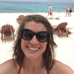 Meet your Posher, Andrea